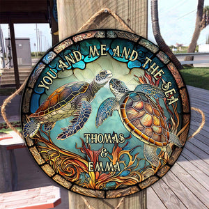 Stained Glass Turtle Couple - Turtle gift for husband, wife, boyfriend, girlfriend - Personalized Round Wood Sign